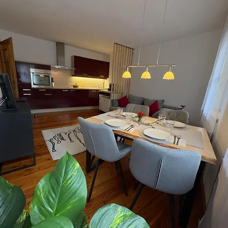 Stern, Natters Apartment *